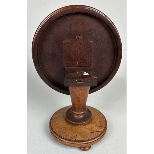 1016 - AN ANTIQUE MINIATURE MAHOGANY APPRENTICE TILT-TOP TABLE
 
40 x 18 cm