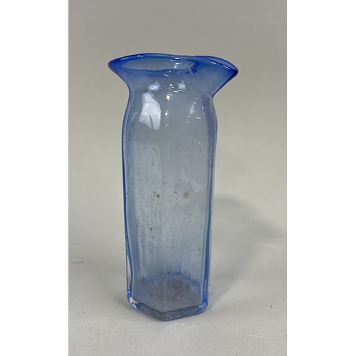 1021 - A MID-CENTURY GLASS BOTTLE SIGNED 'NEWELL' 
16cms