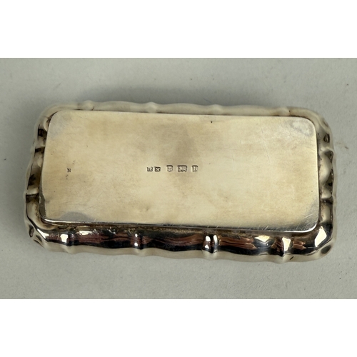 113 - AN ART NOUVEAU SILVER BOX BY HENRY MATTHEWS
Weight 87gms
10.5cm x 5.5cm