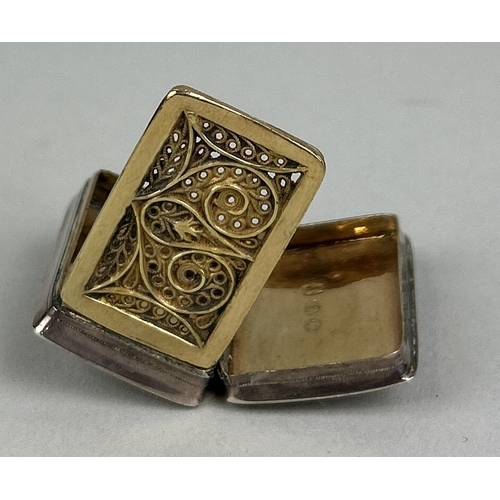 120 - A SILVER VINAIGRETTE MARKED FOR JOSEPH WILLMORE
Weight: 13gms