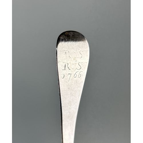 127 - A GEORGE III SILVER SPOON DATED 1766
Weight: 40 gms