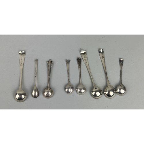 130 - A COLLECTION OF SILVER CADDY SPOONS TO INCLUDE GEORGIAN
 
Total weight: 54 gms