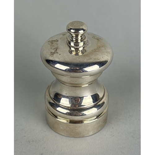 132 - A SILVER PETER PIPER PEPPER MILL
7cm H