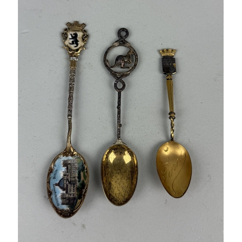 135 - AN ANTIQUE GERMAN SILVER ENAMELLED 'REICHSTAGSGEBAUDER, BERLIN' SPOON ALONG WITH A SILVER KANGAROO S... 