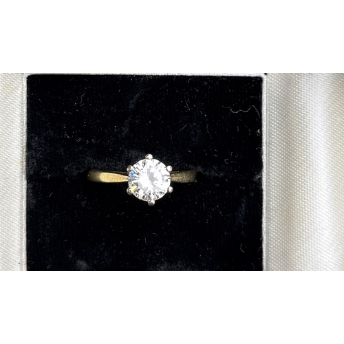 147 - A 1.18CT SOLITAIRE DIAMOND RING IN 18CT GOLD WITH CERTIFICATE
Diamond measures 7.01 x 7.05 x 4.07mm
... 