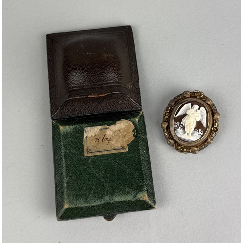 149A - A 19TH CENTURY CARVED CAMEO MOURNING LOCKET IN AN ANTIQUE CASE
Weight: 13.6gms