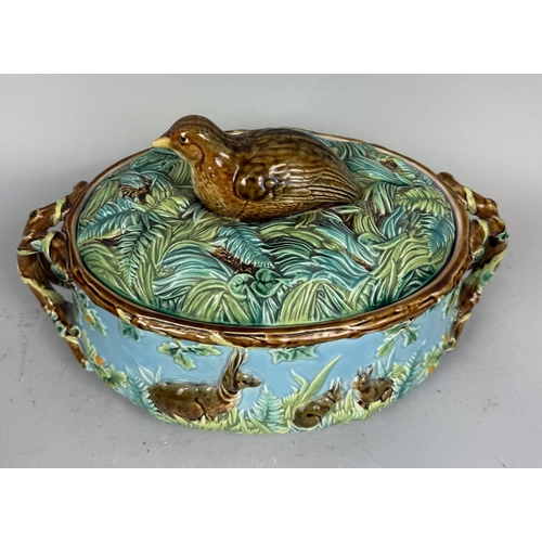 261 - A GEORGE JONES MAJOLICA GAME DISH
35 x 21 x18 cm