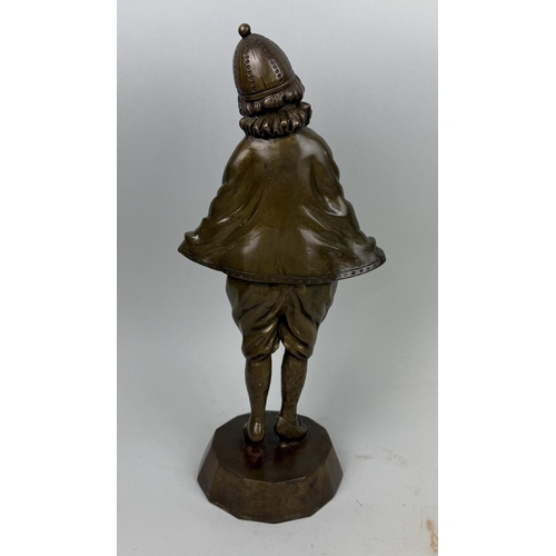 281 - AFTER DEMETRE CHIPARUS (ROMANIAN, 1886-1947): AN ART DECO BRONZE FIGURINE TITLED 'LITTLE CLOWN'
43.5... 