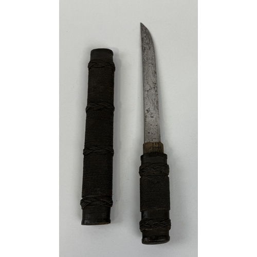 295 - A 19TH CENTURY KAIKEN KNIFE IN SHEATH
18.5cm L