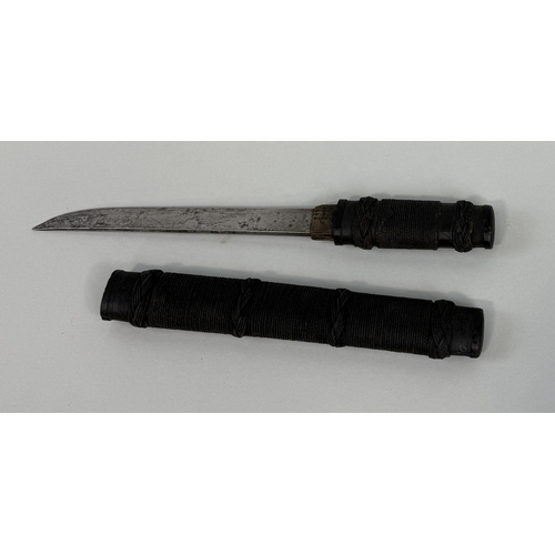 295 - A 19TH CENTURY KAIKEN KNIFE IN SHEATH
18.5cm L