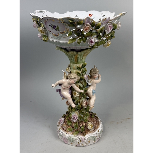 298 - A GERMAN PORCELAIN CENTERPIECE BY PLAUE/SCHLERHOLZ CIRCA 1880-1900