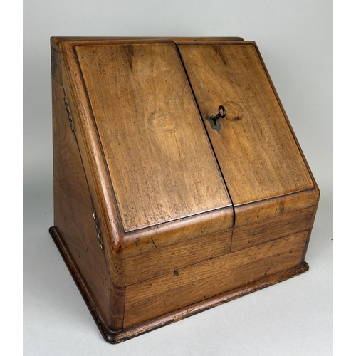 307 - AN ANTIQUE OAK DESK TIDY WITH CALENDAR
 
32 x 32 x 25 cm