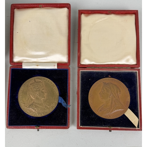 363 - FOUR CASED BRONZE MEDALS TO INCLUDE VICTORIA DIAMOND JUBILEE