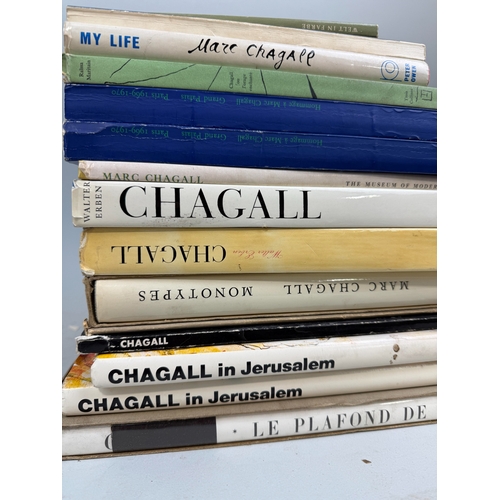 456 - A COLLECTION OF BOOKS ON MARC CHAGALL, TO INCLUDE LE PLAFOND DE L'OPERA, MONOTYPES BY CRAMER (15)... 