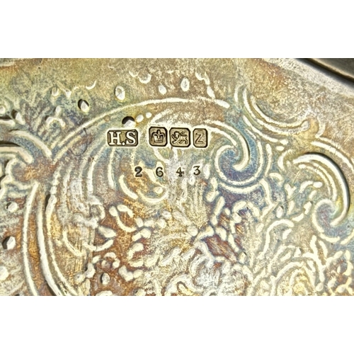 65 - A SILVER TRAY
 
21 cm D
Weight 423 gms