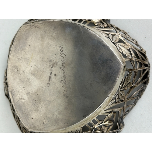 96 - AN 800 SILVER DISH MARKED DEPOSE
Weight: 216gms