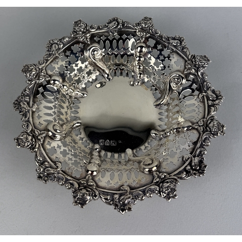 98 - A PIERCED SILVER DISH
Weight: 122gms
15cm W