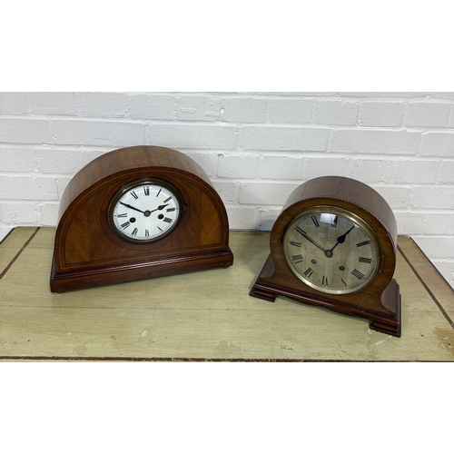 998 - TWO MAHOGANY ART-DECO MANTEL CLOCKS
 
Largest 38 x 28 cm