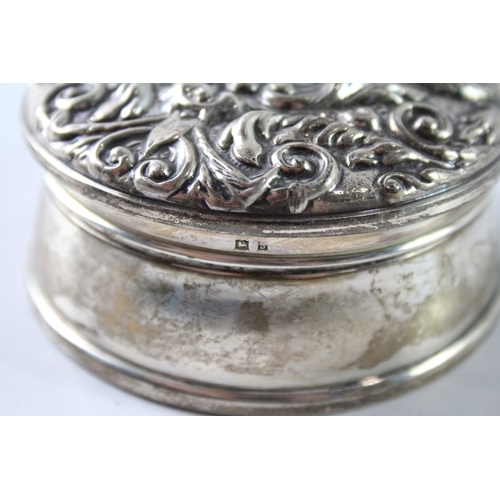 207 - A BIRMINGHAM STERLING SILVER JEWELLERY BOX
Weight: 127gms
By Broadway and Co.
9cm D... 