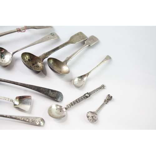 223 - A GROUP OF FIFTEEN SILVER CONDIMENT SPOONS INCLUDING GEORGIAN
Weight: 110gms