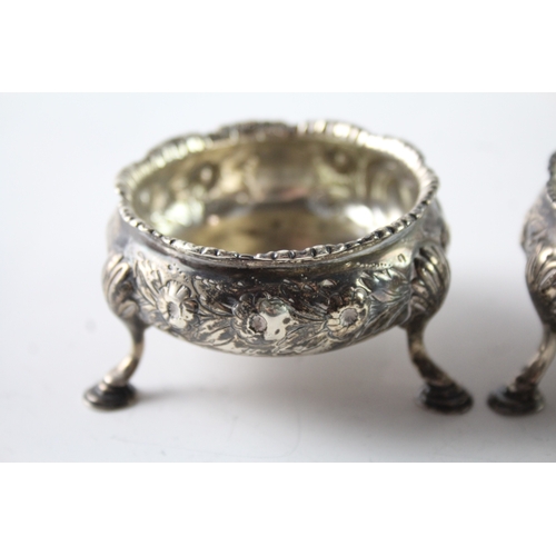 255 - TWO .925 STERLING SILVER VICTORIAN SALT DISHES
Weight: 93gms