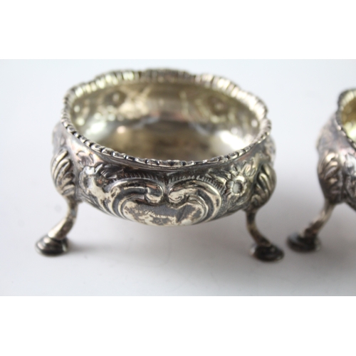 255 - TWO .925 STERLING SILVER VICTORIAN SALT DISHES
Weight: 93gms