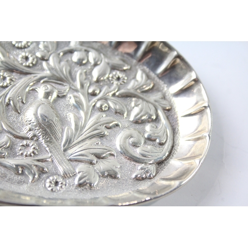 263 - A VICTORIAN 1889 BIRMINGHAM STERLING SILVER ORNATE PIN DISH
Weight: 35gms