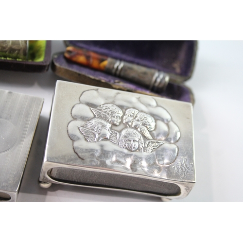 271 - SEVEN .925 STERLING SILVER TOBACCIANA INCLUDING ASHTRAY AND MATCHBOX COVERS
Weight: 94gms... 