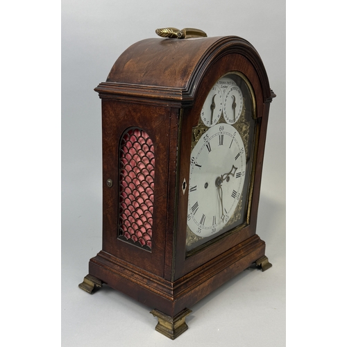 352 - A GEORGIAN BRACKET CLOCK BY THOMAS PACE OF LONDON
Not working, dial restored.
38cm x 25cm x 19cm... 