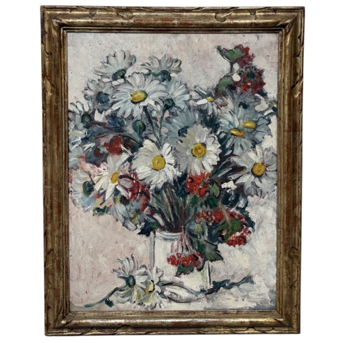 561 - AN OIL PAINTING ON CANVAS DEPICTING A STILL LIFE WITH FLOWERS
60cm x 45cm
Framed 71cm x 55cm... 