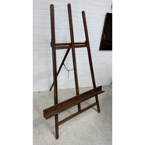 AN OAK DISPLAY EASEL 174 x 143 x 117 cm