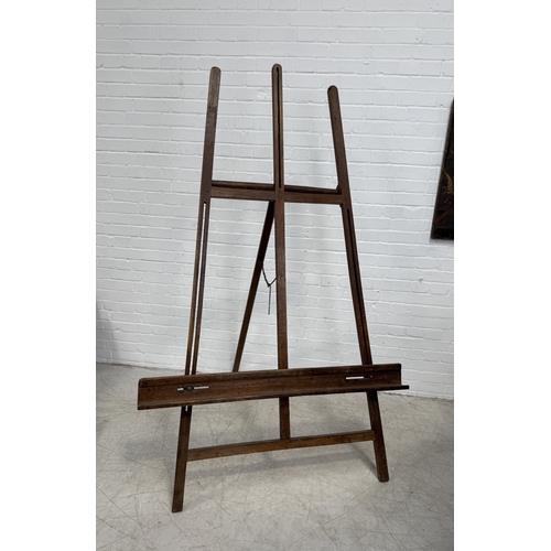 AN OAK DISPLAY EASEL 174 x 143 x 117 cm