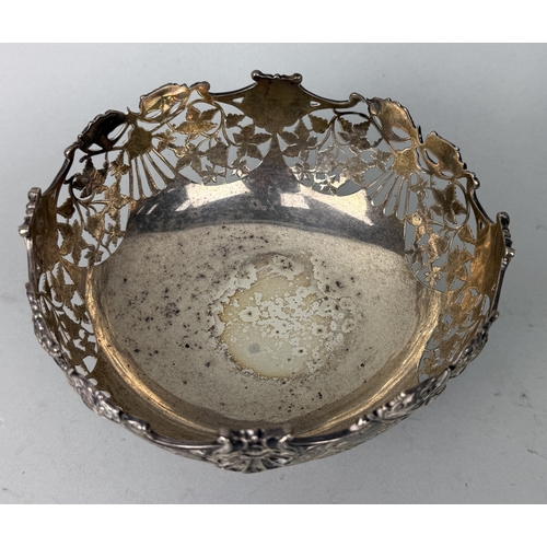 42 - A SILVER PEDESTAL BOWL MARKED FOR S. BLACKENSEE AND SONS
14cm W
Weight: 284gms