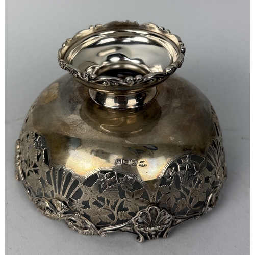42 - A SILVER PEDESTAL BOWL MARKED FOR S. BLACKENSEE AND SONS
14cm W
Weight: 284gms