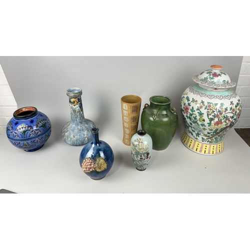 215 - A COLLECTION OF CERAMICS TO INCLUDE CRANSTON, 20TH CENTURY CHINESE VASE, JAPANESE BOTTLE AND OTHERS
... 