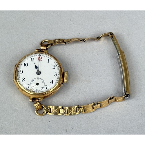 37 - A 9CT GOLD LADIES WRISTWATCH
Weight: 21.2gms
