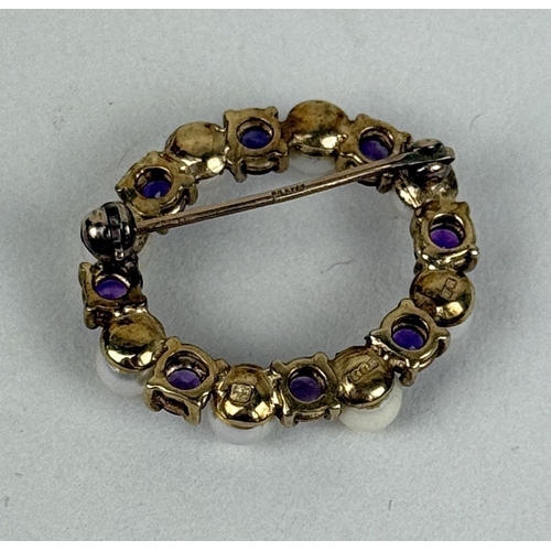 42 - A 9CT GOLD, AMETHYST AND PEARL BROOCH
Weight: 3.4gms