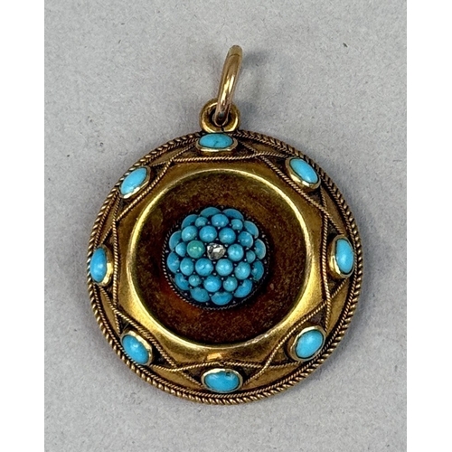 49 - AN ANTIQUE GOLD PENDANT SET WITH TURQUOISE
Weight: 8.8 gms