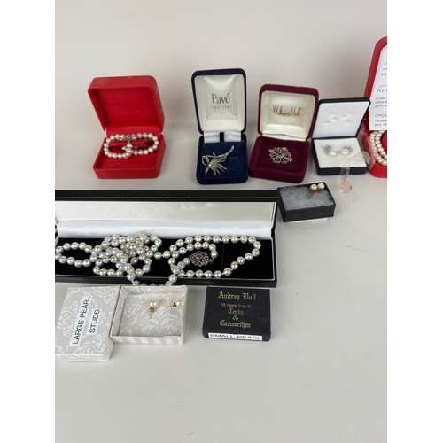 130 - A GROUP OF PEARL JEWELLERY AND SILVER BROOCHES TO INCLUDE NECKLACE, EARRINGS, CHINESE BRACELET
 
 ... 