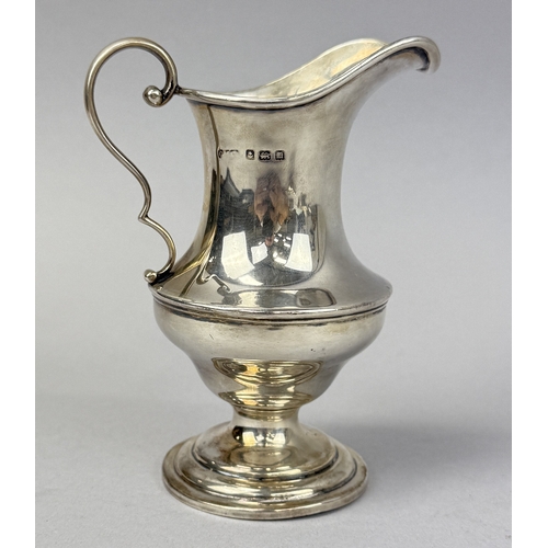 140 - A SILVER JUG
Weight: 102gms
