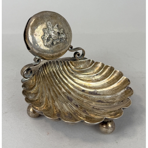 144 - AN ANTIQUE SILVER SALT WITH COAT OF ARMS 'SERVE AND OBEY'
Weight: 113gms
11cm L