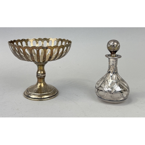 145 - A SILVER PEDESTAL DISH TOGETHER WITH A SILVER AND GLASS PERFUME BOTTLE
Dish: 141 gms