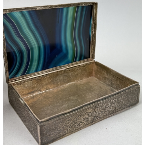 152 - A SILVER BOX WITH BLUE AGATE LID, POSSIBLY INDIAN
11cm L