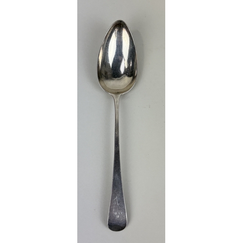 155 - AN ANTIQUE GEOGE III SILVER TABLESPOON MARKED FOR PETER AND WILLIAM BATEMAN
London, 1814.
Weight: 53... 