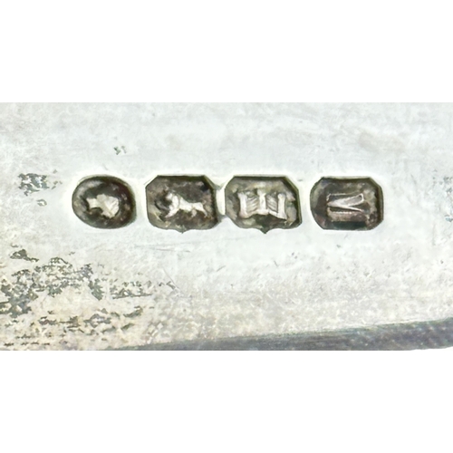 164 - A PAIR OF ANTIQUE SILVER TONGS
Marked for Thomas Hart Stone, Exeter, 1868
Weight: 42gms
14.5cm L... 