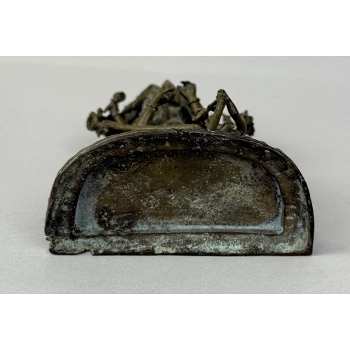 251 - AN 18TH CENTURY BRONZE FIGURE OF THE BUDDHA
19.5cm H