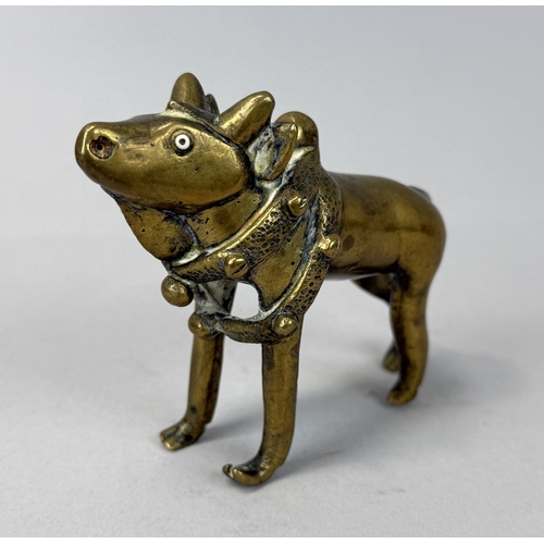 252 - A CHINESE BRONZE SCULPTURE OF A DOG, MOST PROBABLY 18TH CENTURY
 