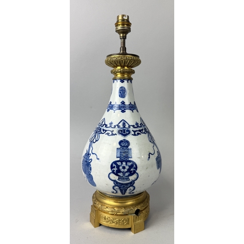 267 - A CHINESE BLUE AND WHITE VASE, KANGXI PERIOD
Vase 23cm H
Adapted for a lamp with ormolu fittings, 41... 