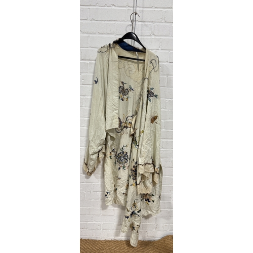 288 - A CHINESE LATE QING DYNASTY EMBROIDERED ROBE
120 cm Length