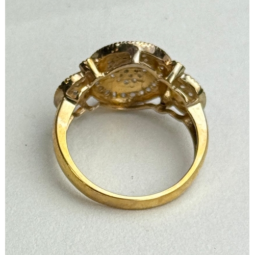 33 - A 9CT GOLD AND DIAMOND ENCRUSTED RING
Weight: 4.28gms
Size P